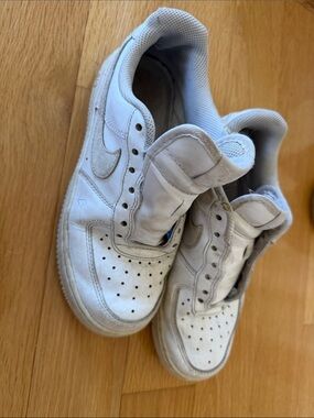 Nike air force ones..... very worn